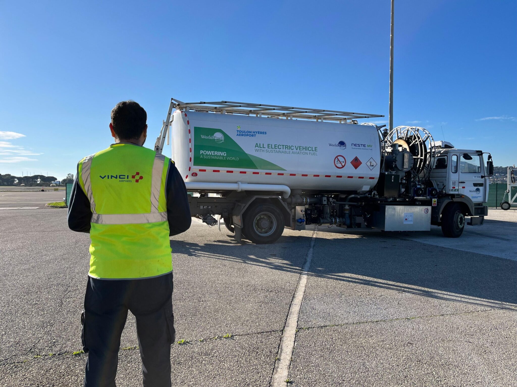 camion saf Toulon Airport