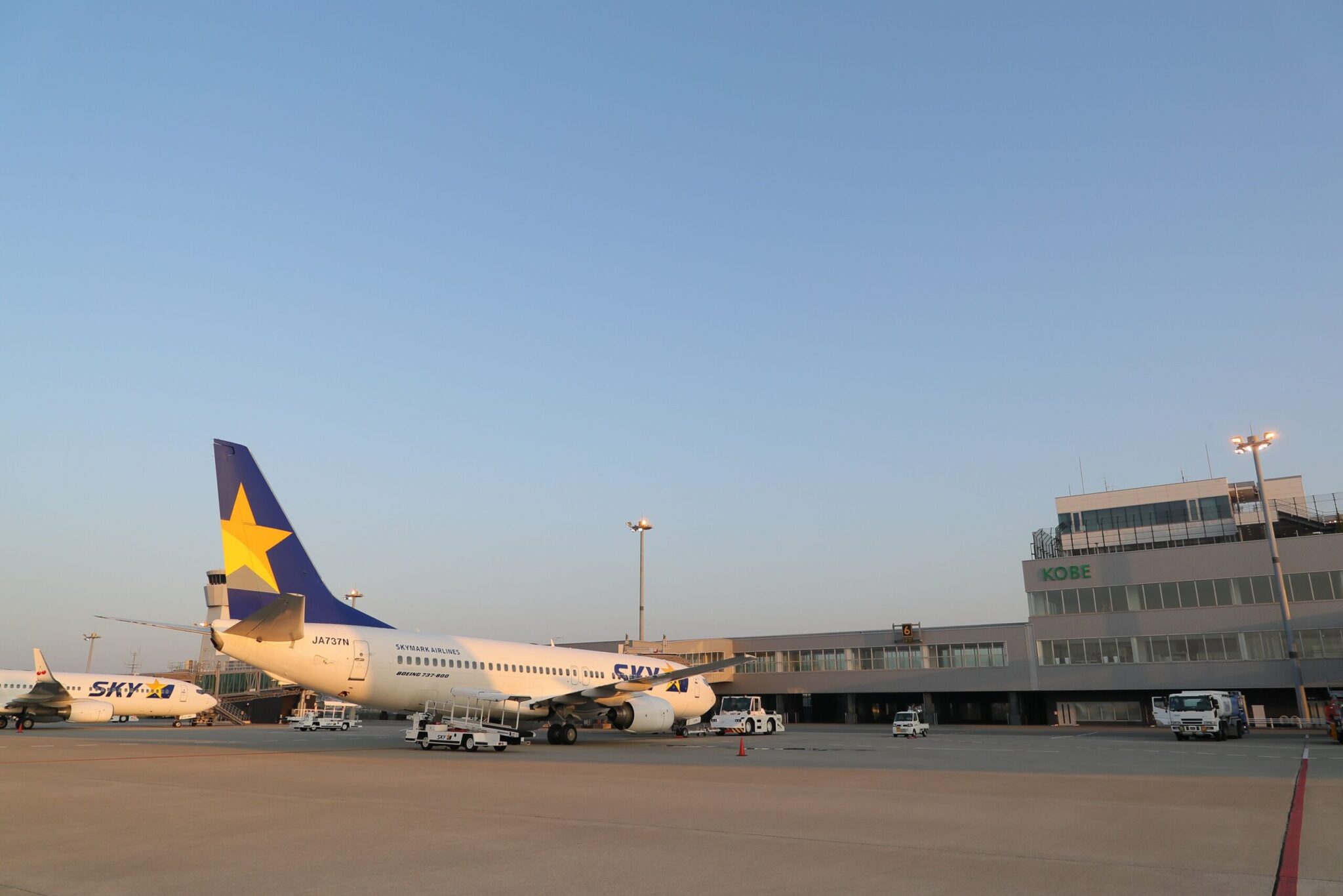 La compagnie Sky à l'aéroport de Kobe au Japon